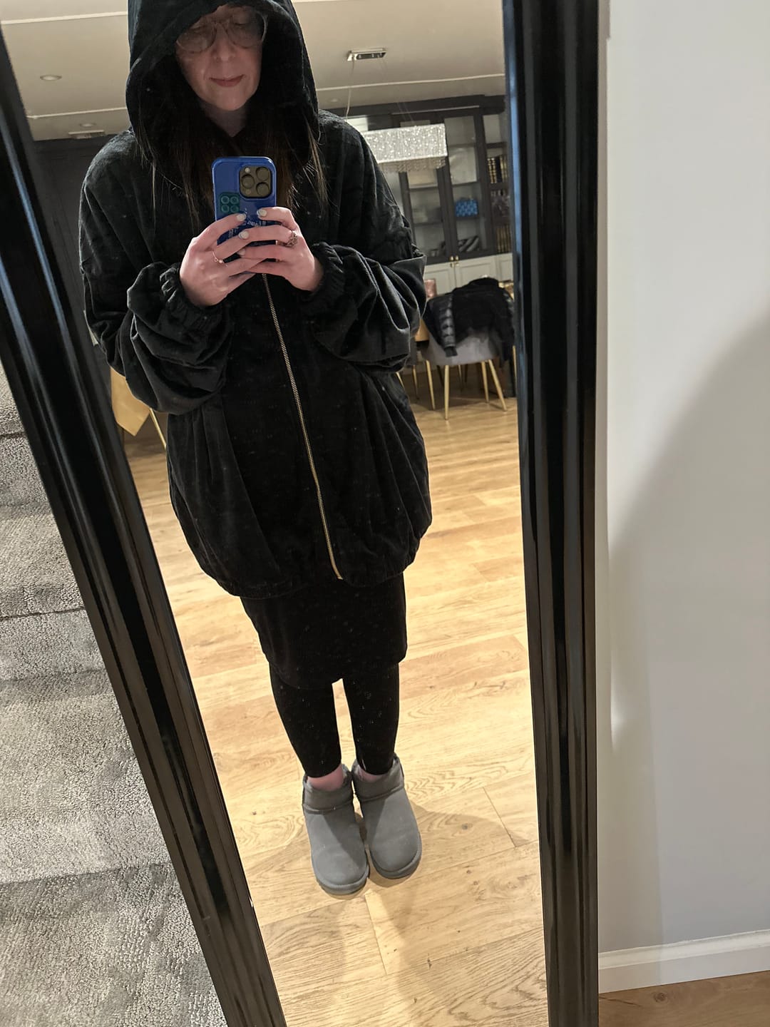 Customer photo review of CoziBee Zipper TALL Black