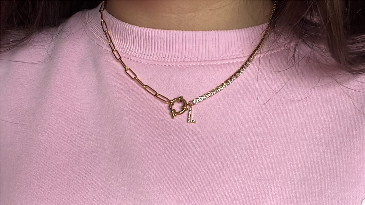 Customer photo review of Tennis Letter Halskette | 18K vergoldet
