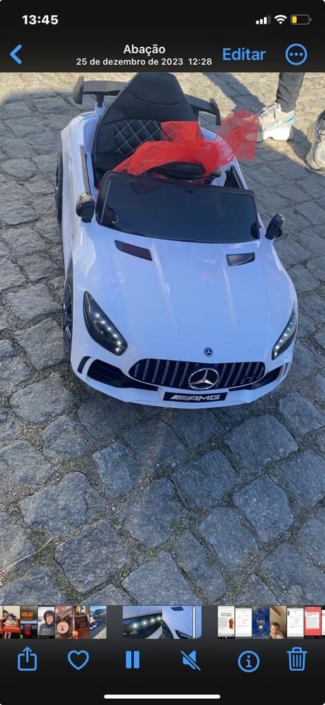 Customer photo review of Carro Elétrico para Criança MERCEDES GTR MINI 12v Branco c/ RODAS DE BORRACHA & ASSENTO EM PELE