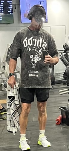Customer photo review of Wolves - Pump cover - Oversized Gym T-shirt  - Acid Wash / White