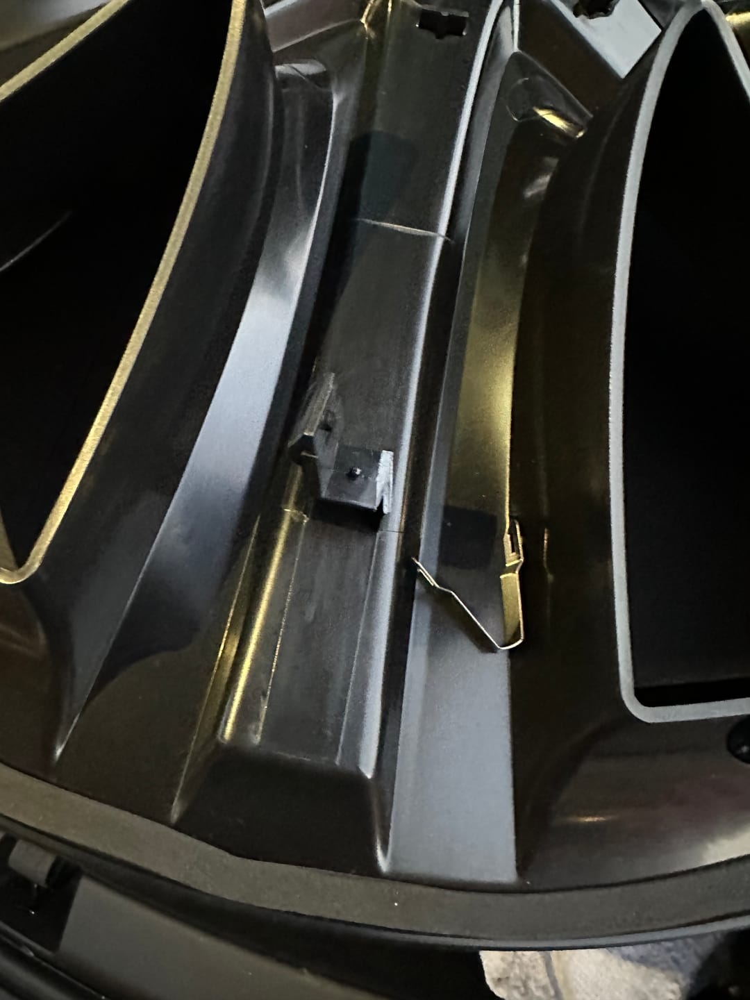 Customer photo review of TESPLUS 19'' Arachnid Style Wheel Cover for Model S/Y
