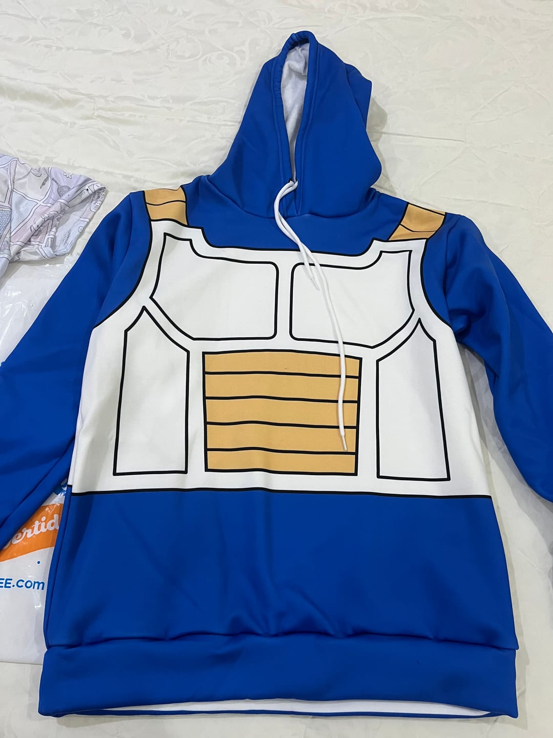 Customer photo review of Sudadera Dragon Ball Z Vegeta Outfit