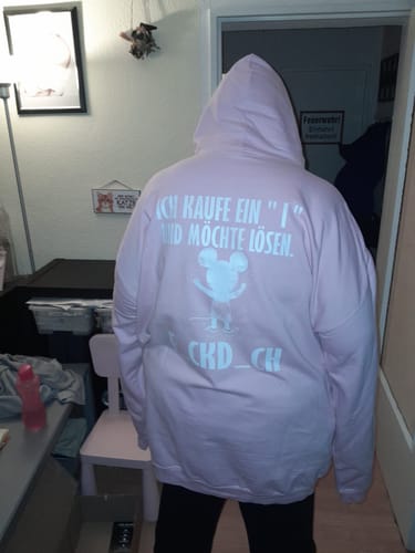 Customer photo review of ICH KAUFE EIN " I " MAUS Rückendruck Unisex Hoodie