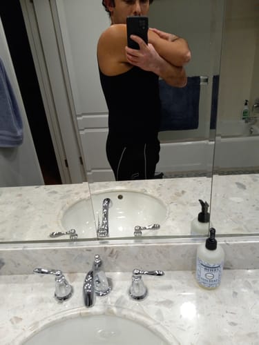 Customer photo review of Men's Slimming Vest Invisible Tummy Shaper