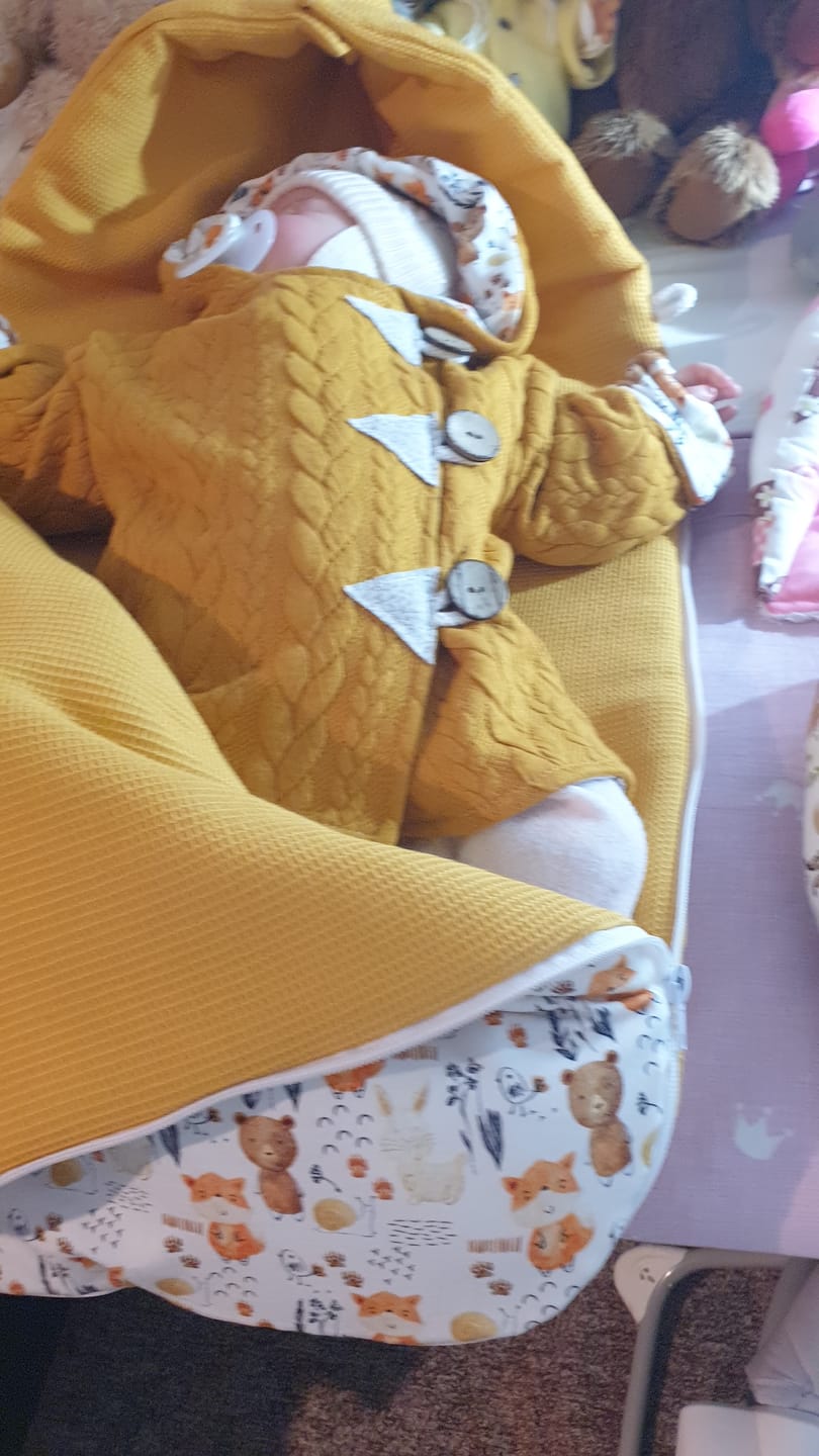 Customer photo review of Kaputzenjacke Baby Kind Größe 50-140 Zopfstrick Jacke Limitiert !! senfgelb Waldtiere von Atelier MiaMia