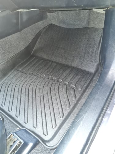 Customer photo review of Pisos Calce Perfecto Toyota RAV4 años 2014 al 2018