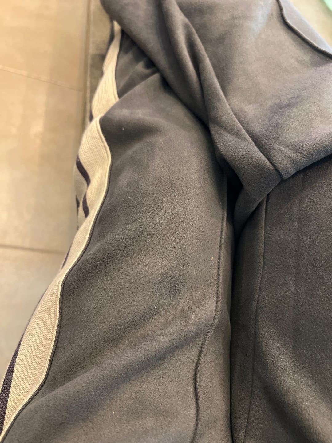 Customer photo review of Sutorai Loose Pants