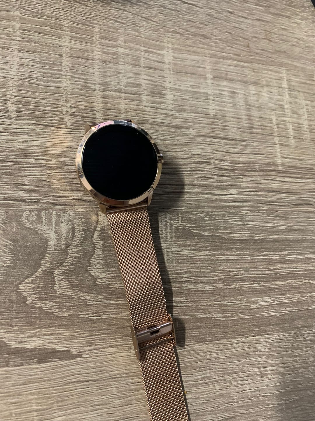 Customer photo review of Golden Sound Smartwatch Dames
