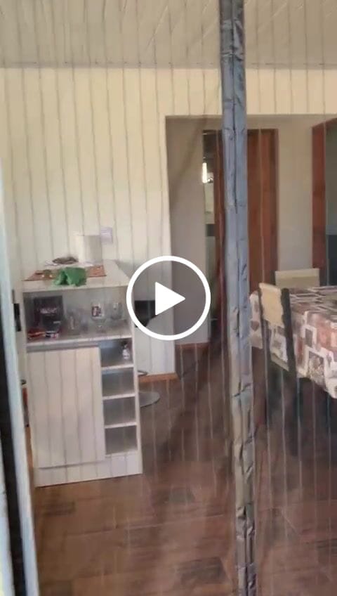 Customer video review of Cortina Mosquitero Netqueen Magnético Milhome