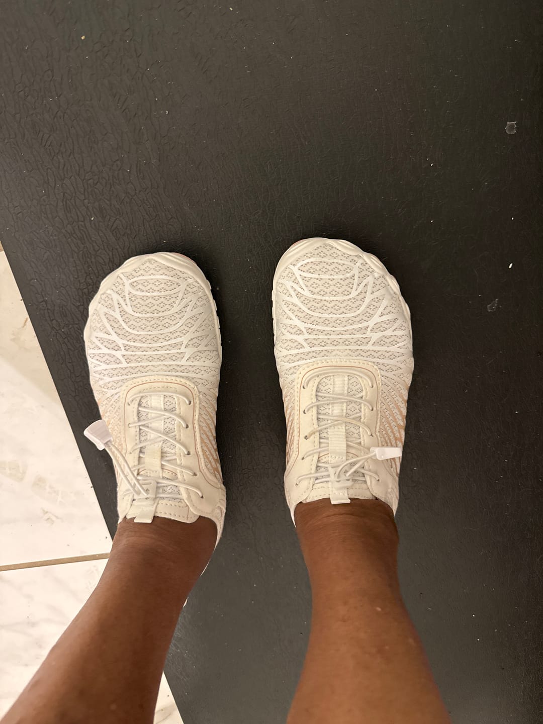 Customer photo review of Lorax Pro – All-Day Comfort & Pain-Free Barefoot Shoes