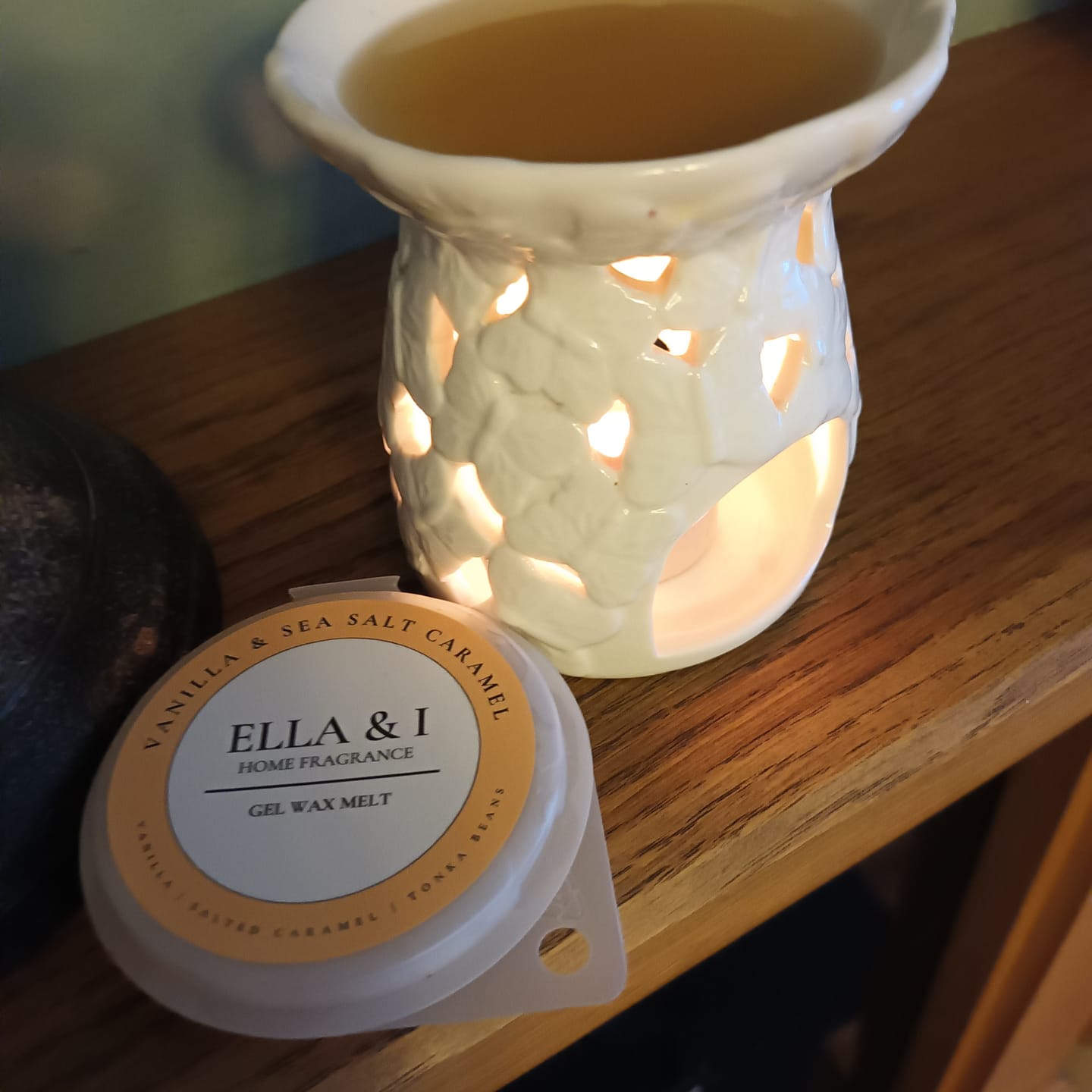 Customer photo review of Vanilla & Sea Salt Caramel Gel Melt