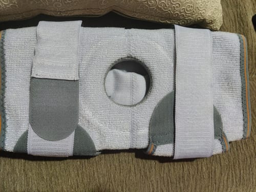 Customer photo review of Stretchable Hinged Elastic with Open Patella | Ideal moderate support to provide Knee Pain Relief | Color - Grey (Single Piece)