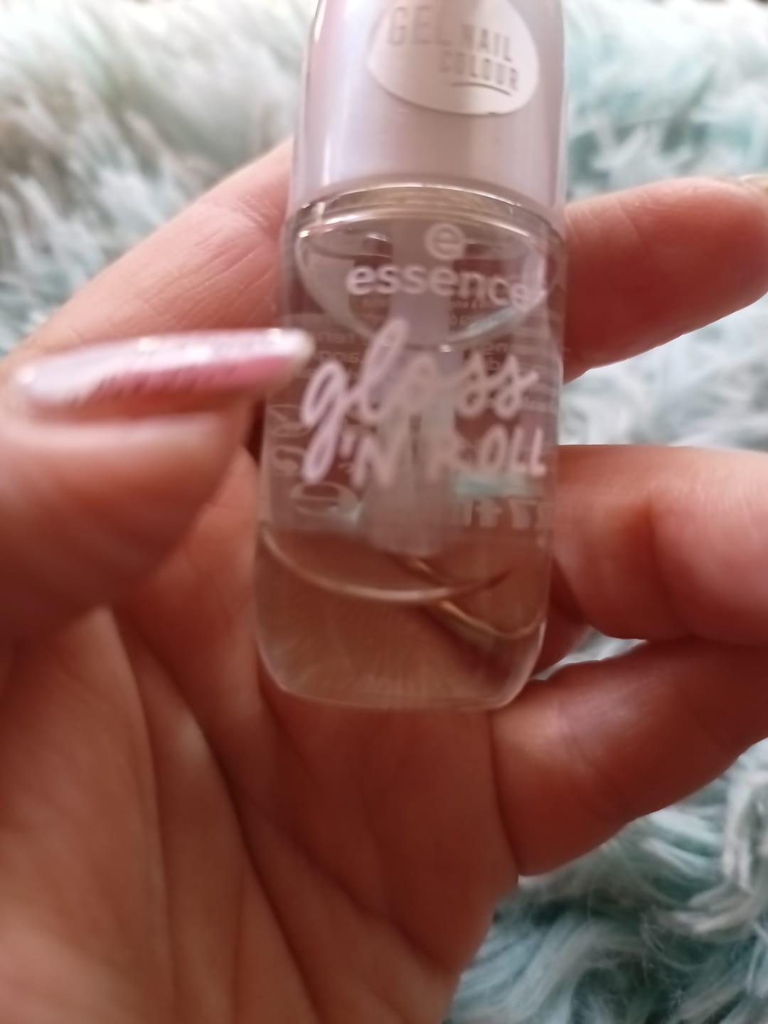 Customer photo review of Essence Esmalte Gel  Gloss 'N Roll