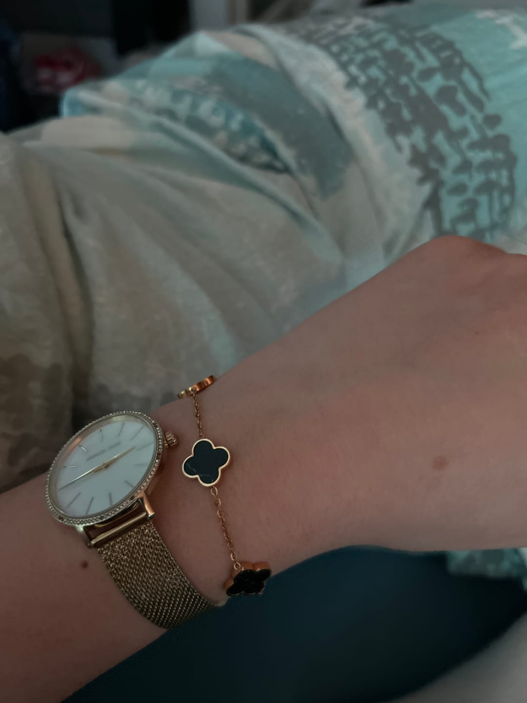 Customer photo review of Clover Marmor Armband | 18K vergoldet