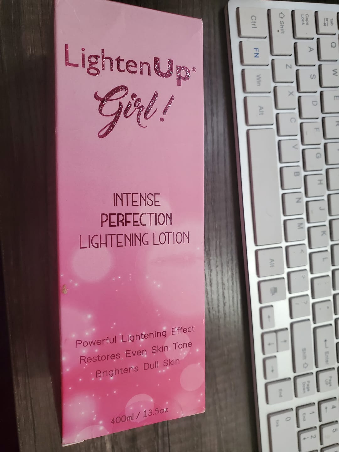 Customer photo review of Omic LightenUp Girl! Intense Perfection Lightening Lotion - 400ml / 13.5 Oz