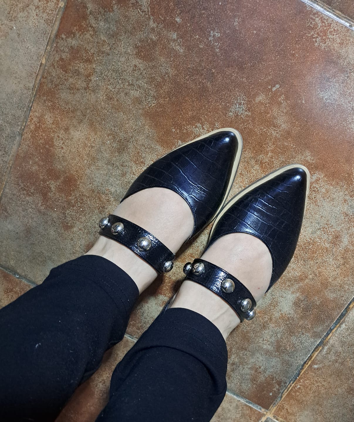 Customer photo review of Zapatos NANDU C28