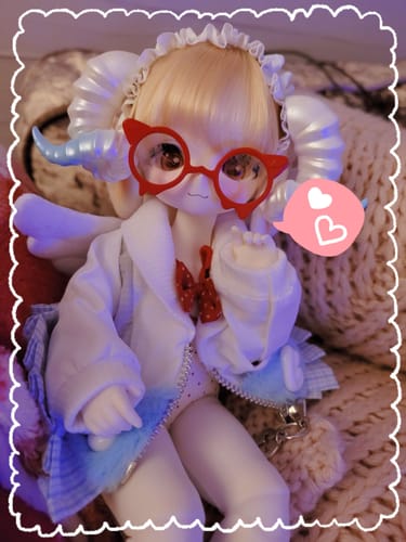 Customer photo review of TinyFox ‘Asmoti’ 1/6 Points Angel Body Action Figure