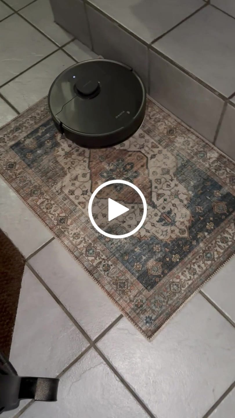 Customer video review of Dreametech D10s Plus Robot Vacuum & Mop