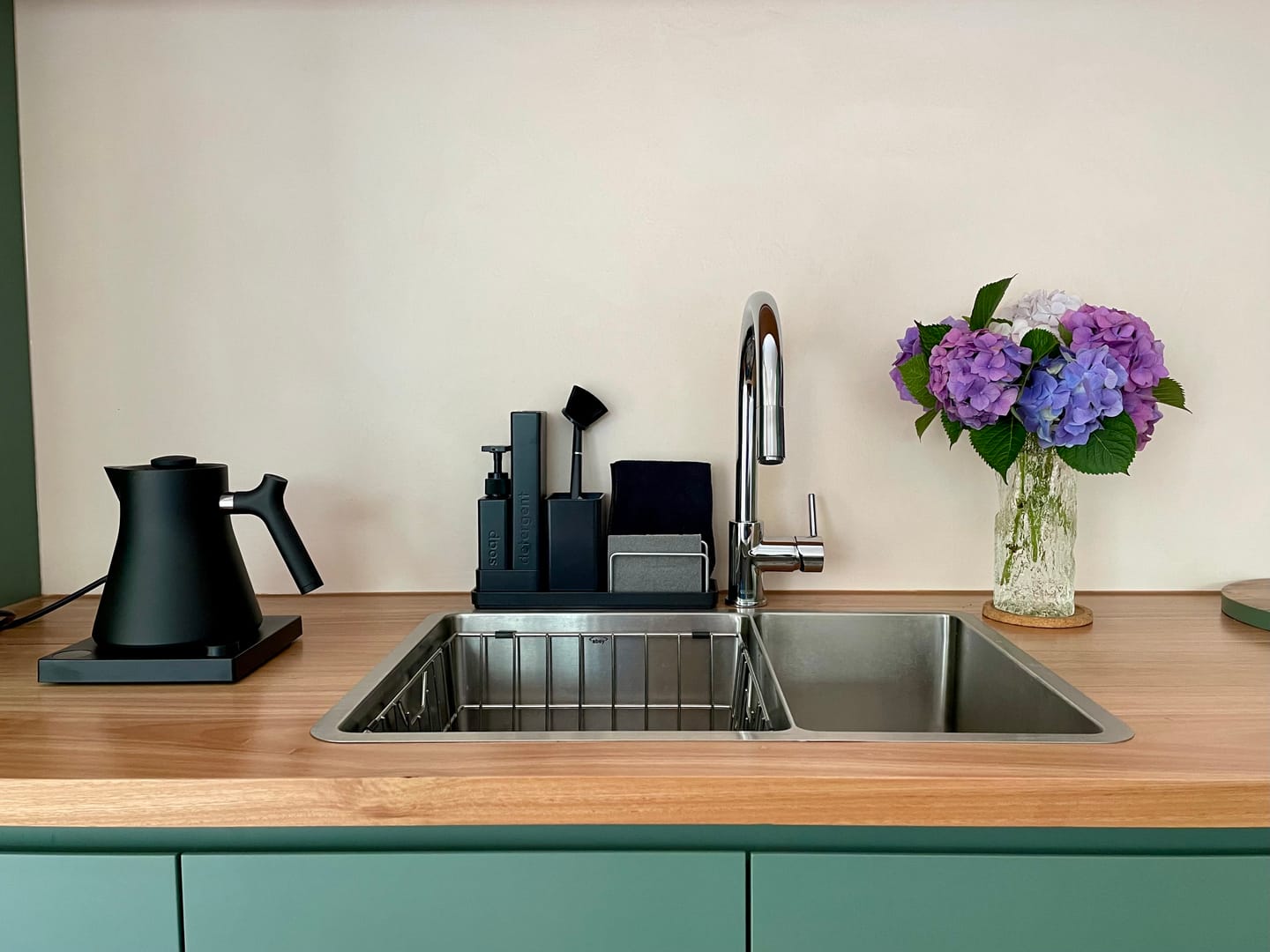 Customer photo review of Cool Frank Sink Organiser