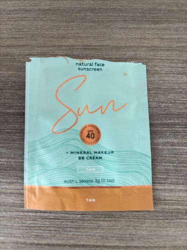 Customer photo review of 40 SPF Natural Face Sunscreen+ BB Cream & Mineral Makeup - SAMPLE