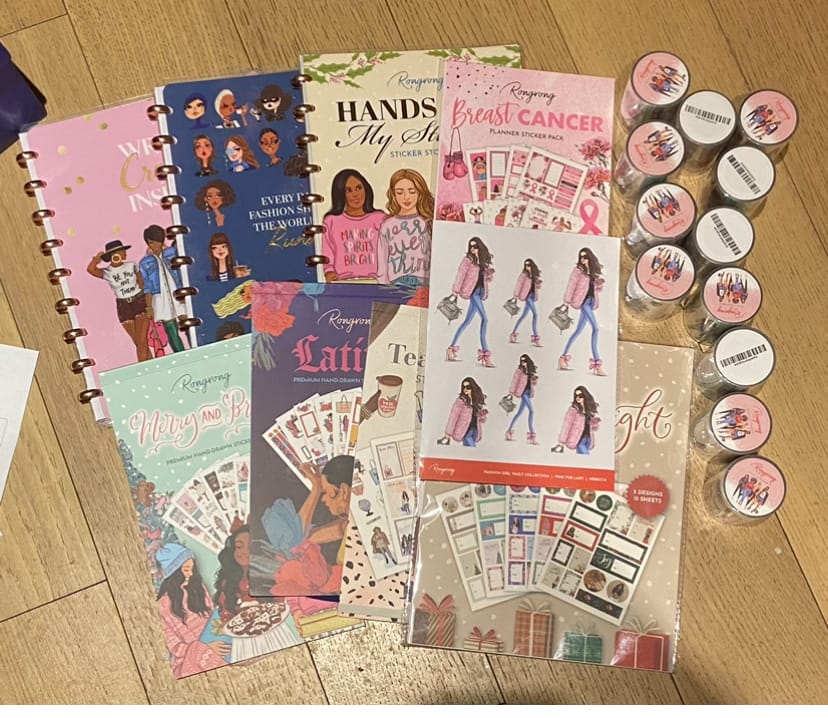 Customer photo review of Latina Sticker Book