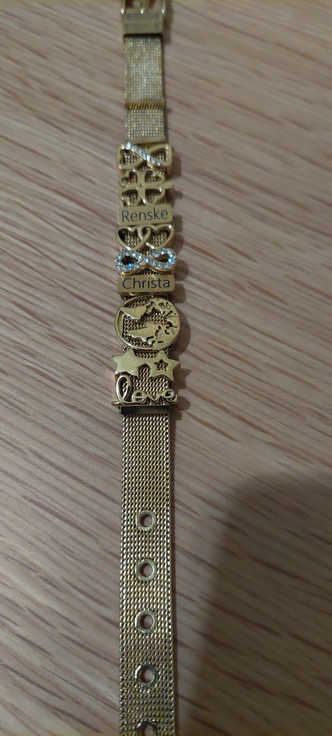Customer photo review of Mesh charm love gold