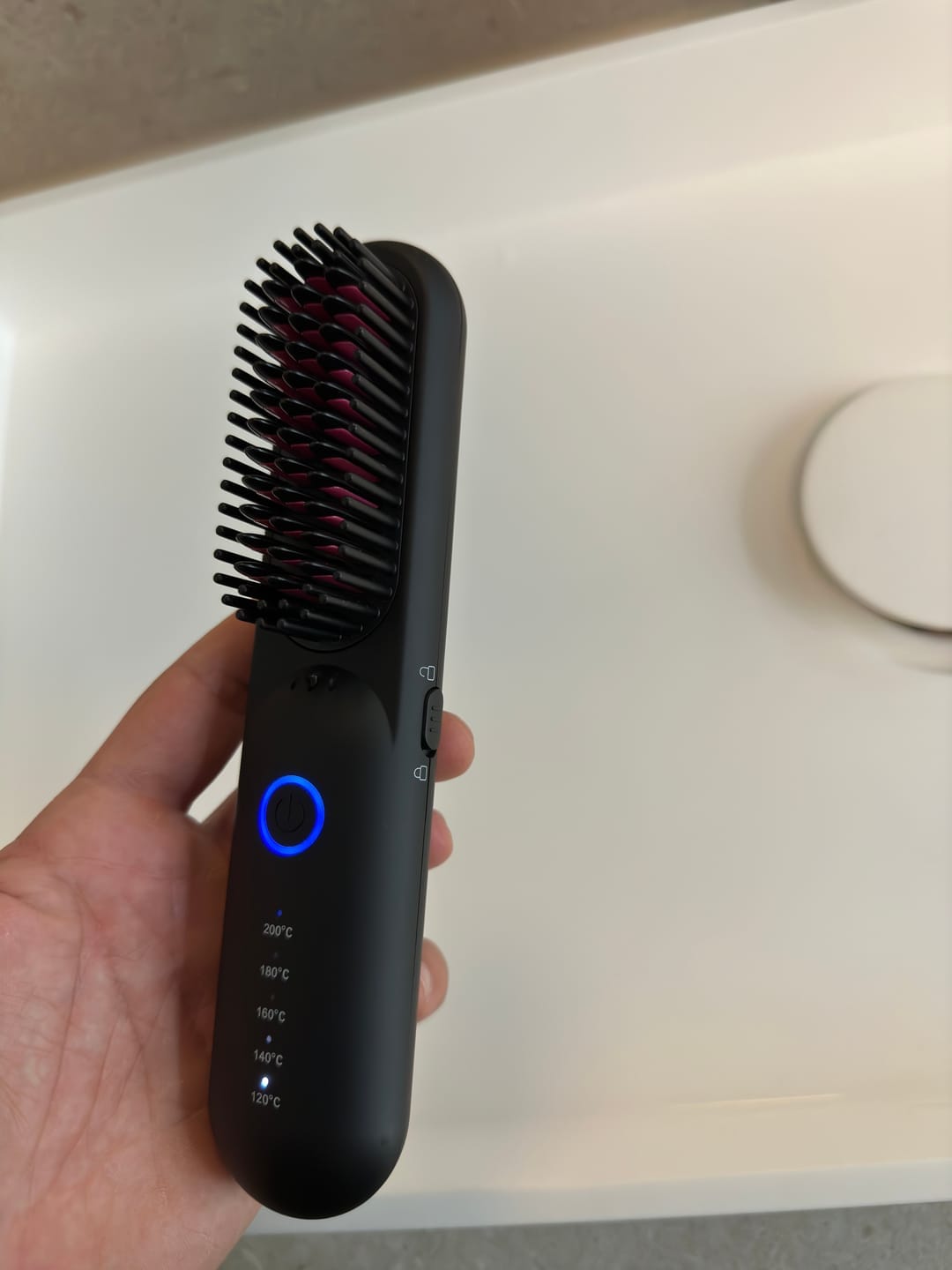 Customer photo review of Whipl™ Go! - tragbare Glättungsbürste