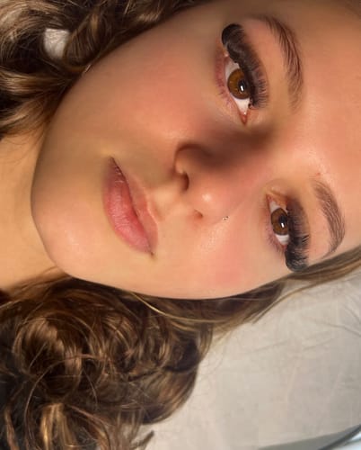 Customer photo review of 20D (Gold Range) Premade Russian Volume