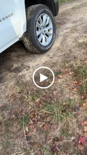 Customer video review of 14x1.5 32pcs+1 key Chrome Spike Lug Nuts Closed End Bulge Acorn For Chevy Ford