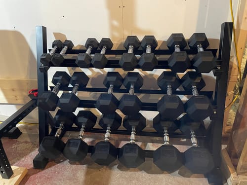 Customer photo review of Ensemble: 5-50lb haltères hexagonaux en rubber  + Rack 3 étages