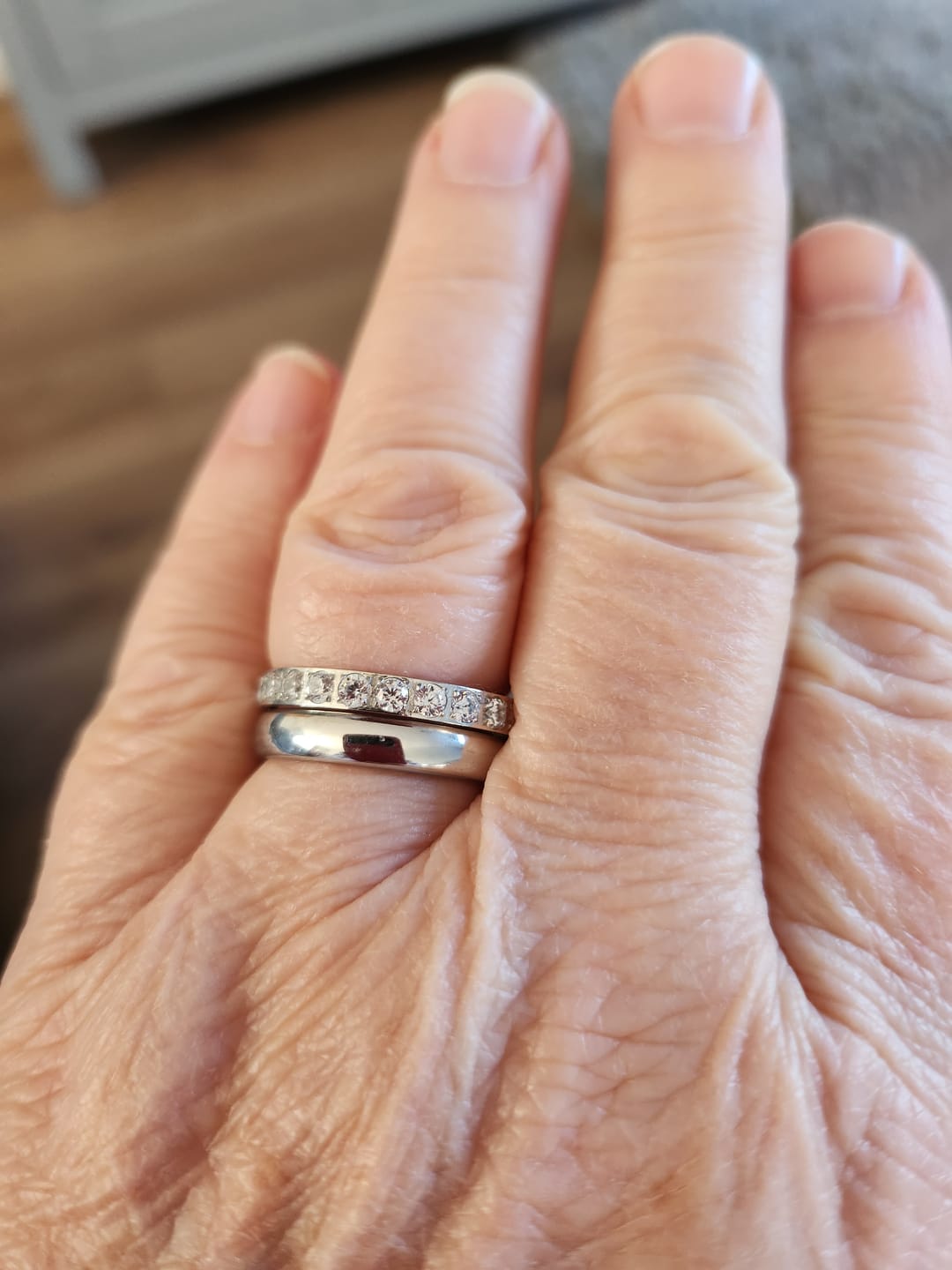 Customer photo review of White Gold 3mm Full Glitz Ring