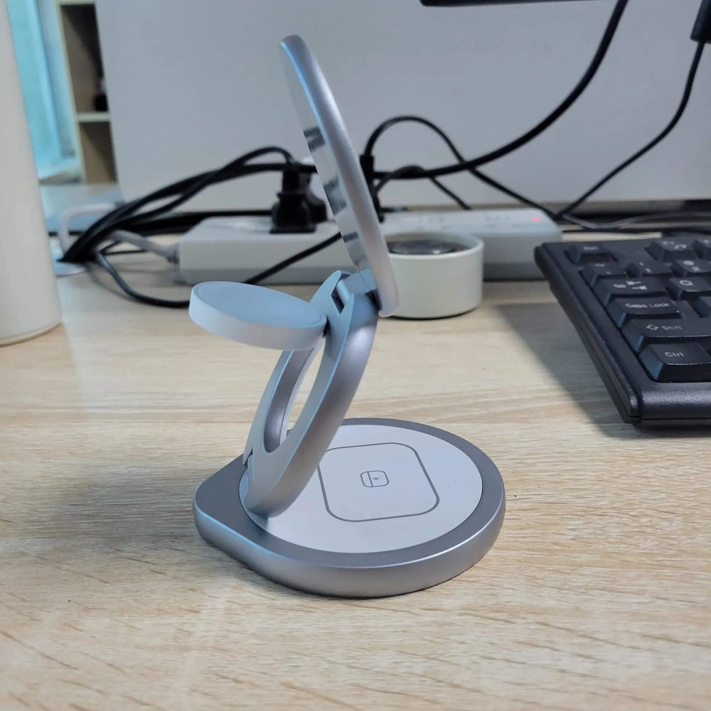 Customer photo review of MagFold Twist Qi2