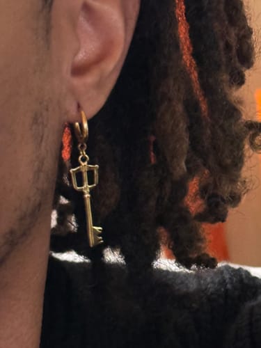 Customer photo review of Mister Keyblade Earring