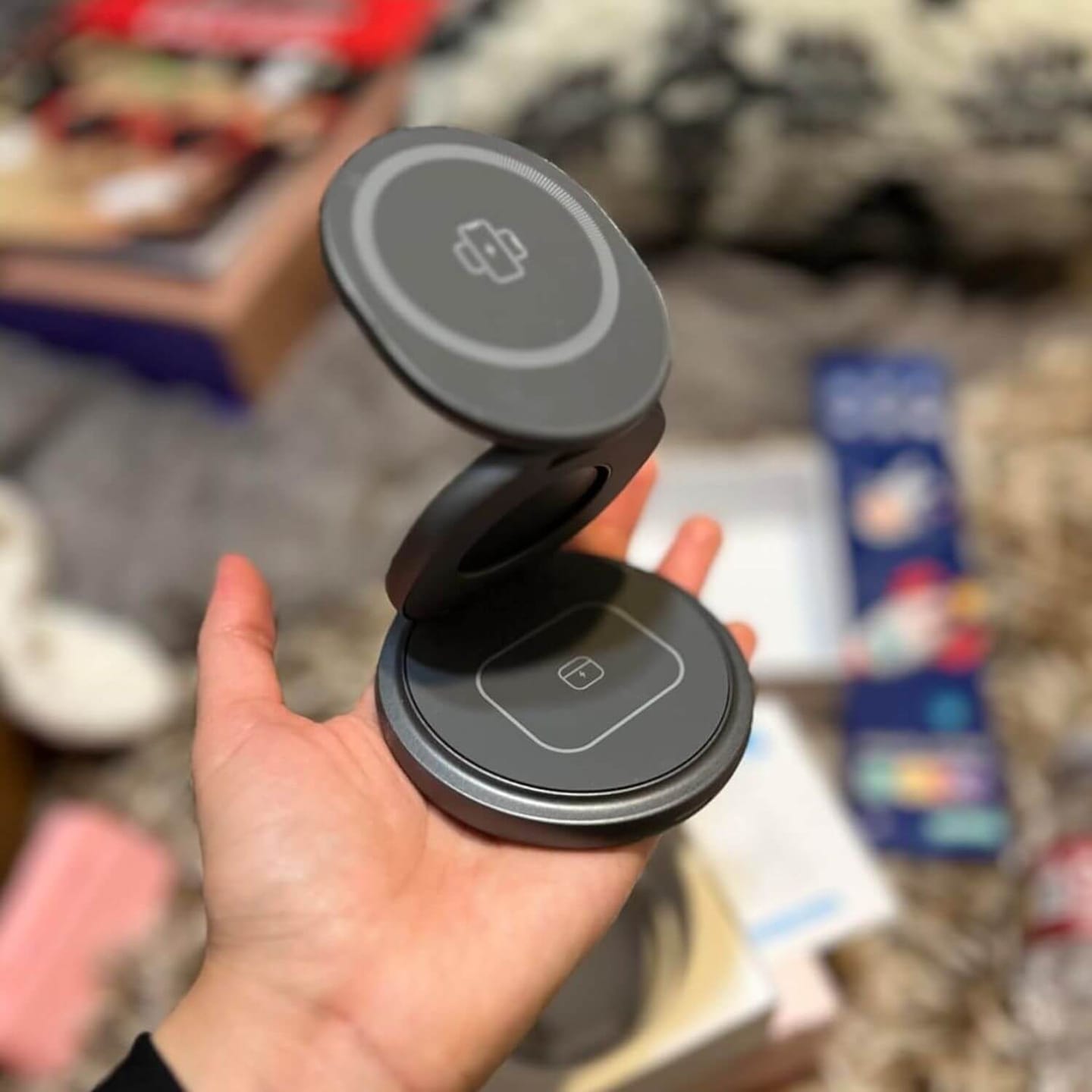 Customer photo review of MagFold Twist Qi2