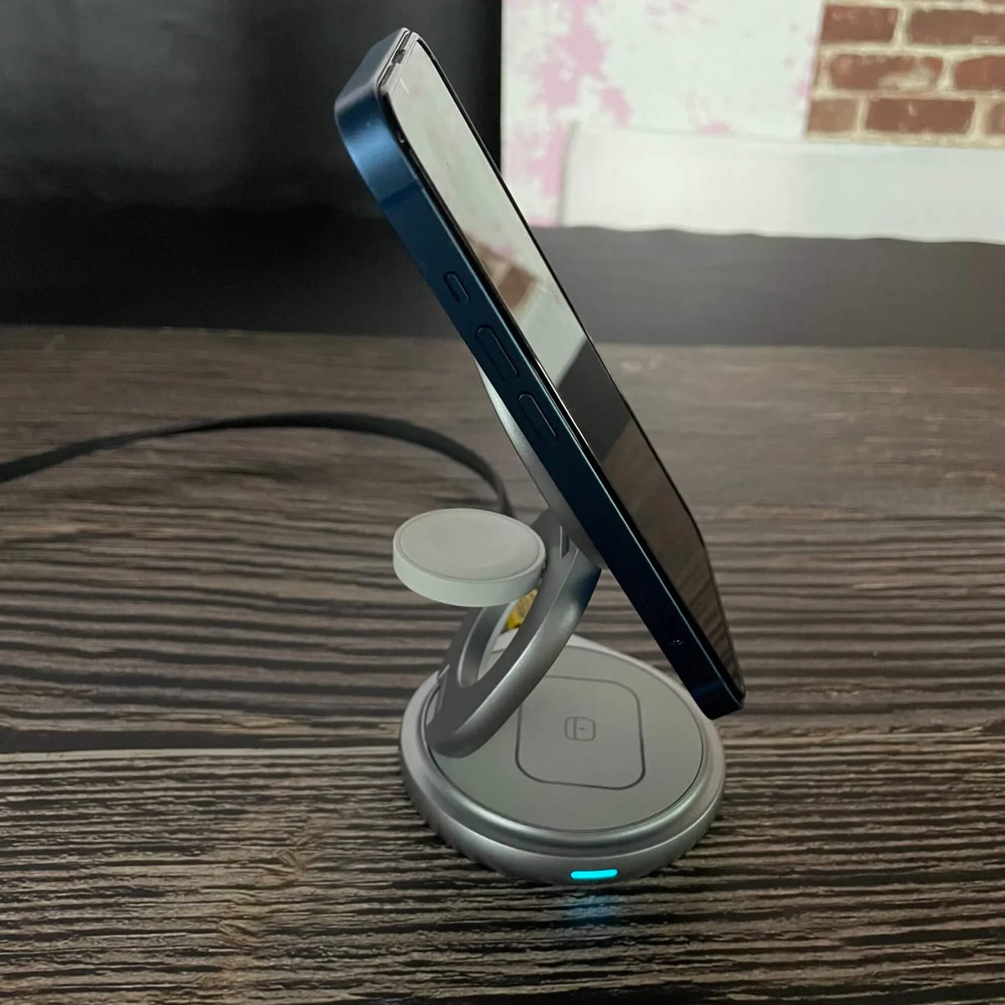 Customer photo review of MagFold Twist Qi2