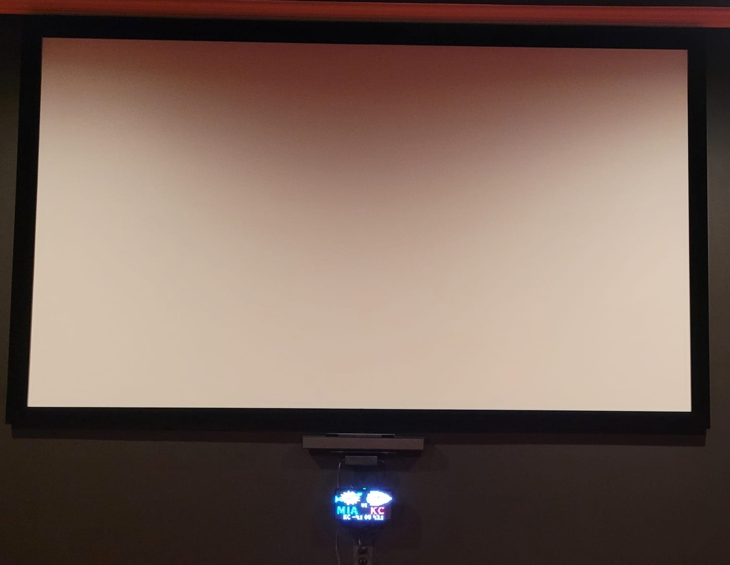 Customer photo review of GLANCE - GameRoom