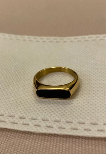 Customer photo review of Slick Signet Ring (Gold)