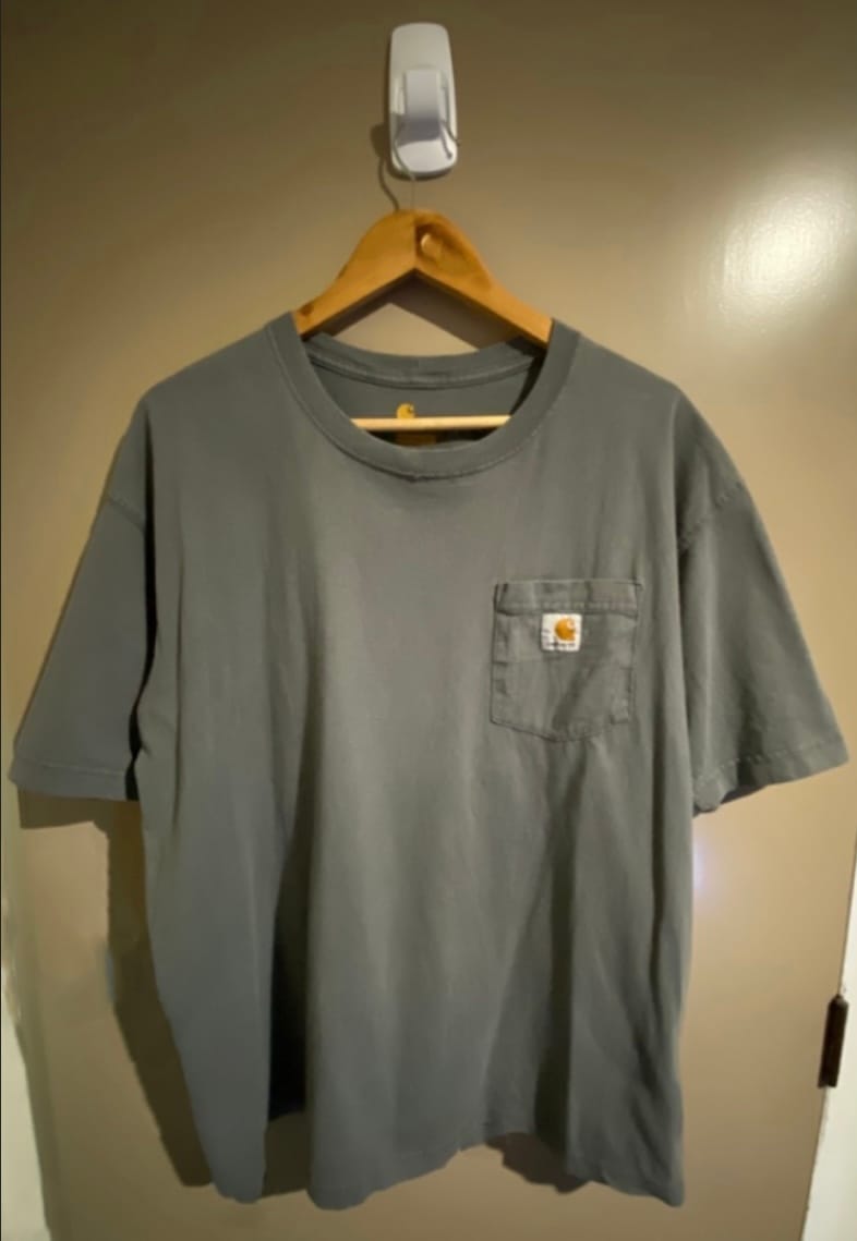 Customer photo review of Vintage Carhartt Tee L