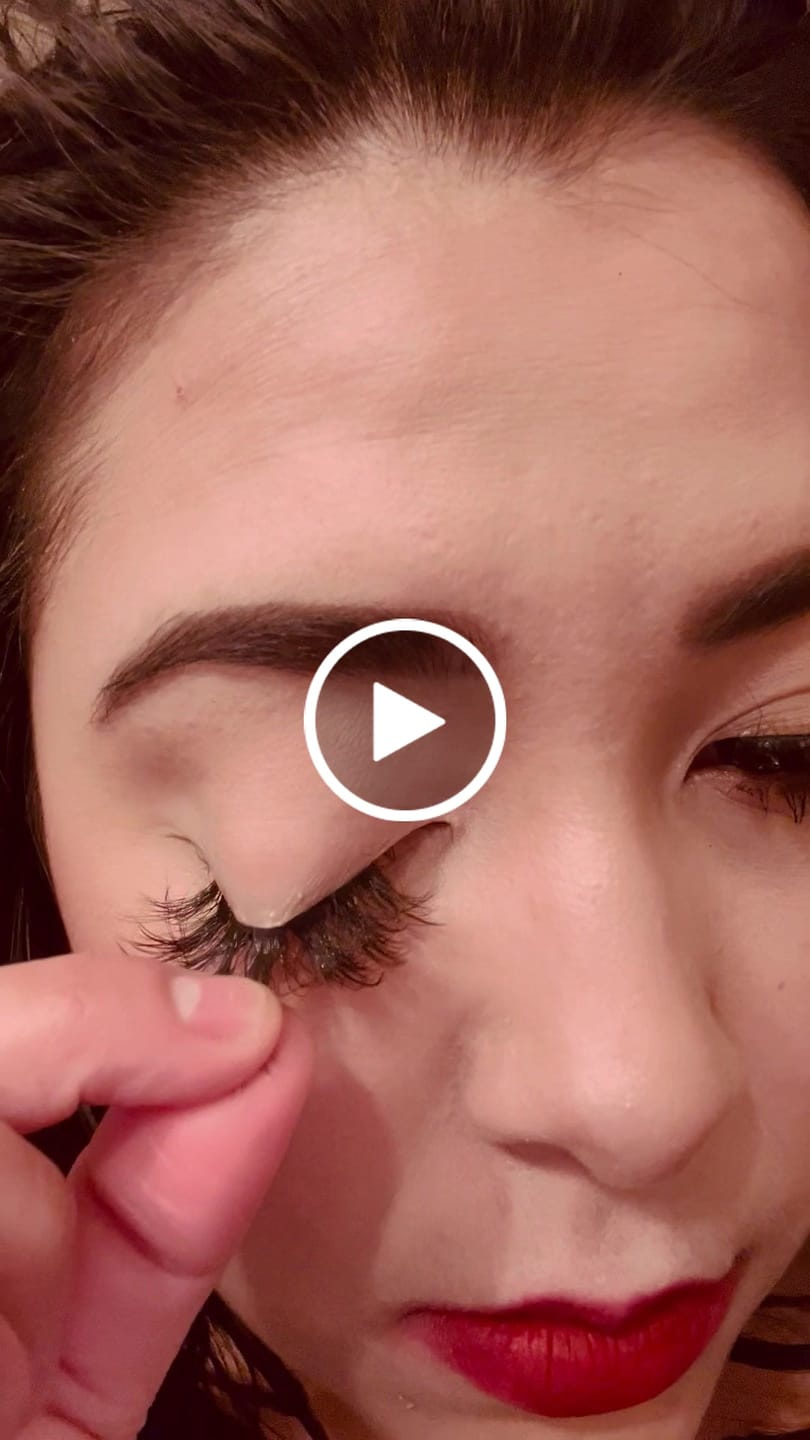 Customer video review of Pegamento de Pestañas Ultra-Resistente✨Tiktok Viral✨