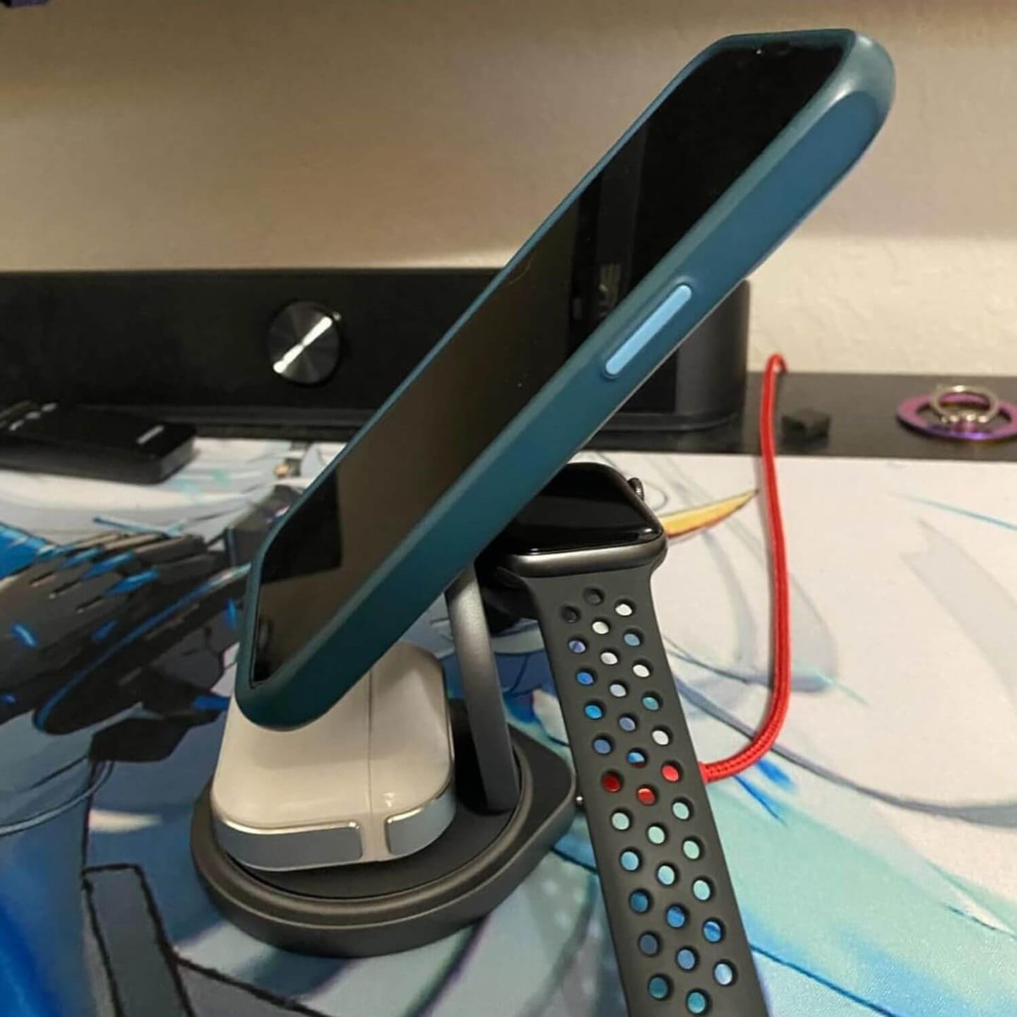 Customer photo review of MagFold Twist Qi2