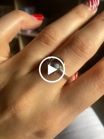 Customer video review of Anillo Lunar