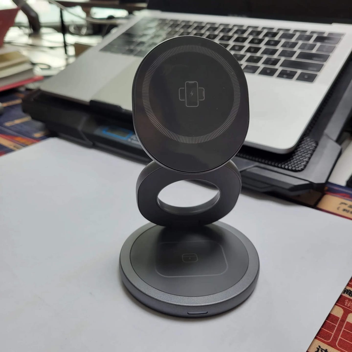 Customer photo review of MagFold Twist Qi2