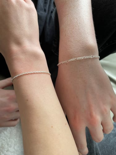 Customer photo review of Sparked Chain - Figaro Chain