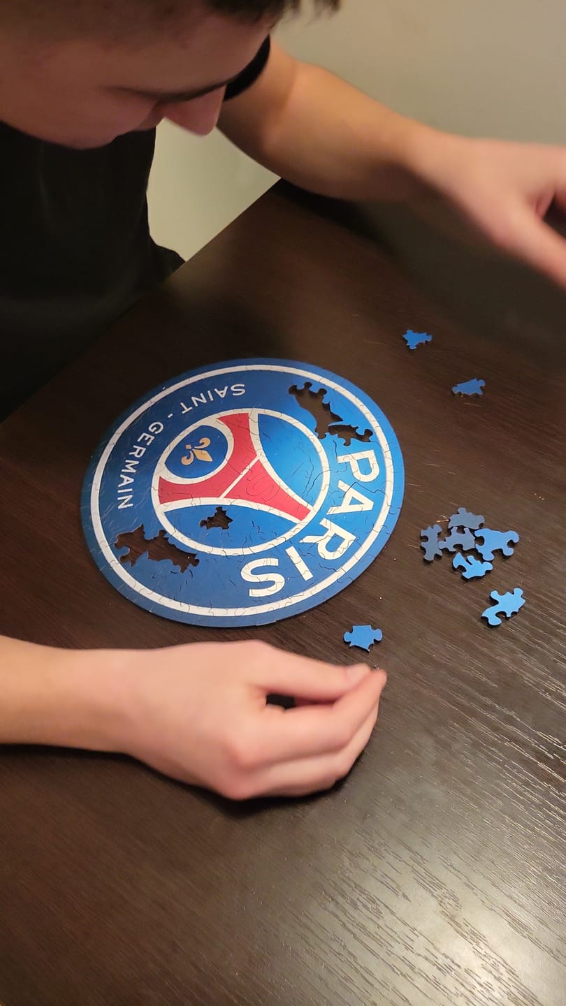 Customer photo review of Paris Saint-Germain FC® Logo - Wooden Puzzle