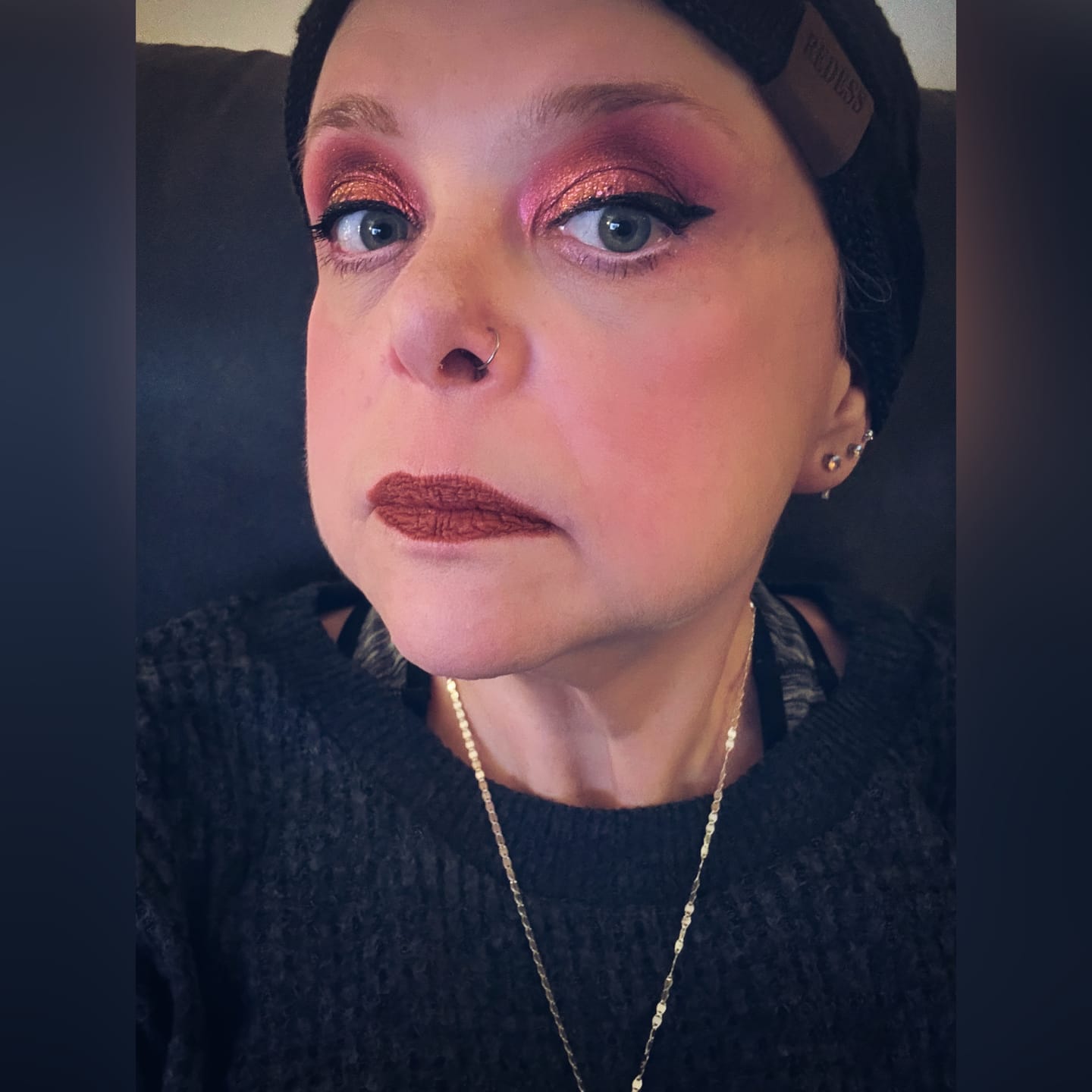 Customer photo review of Skullz & Roses Metallic Multichrome Eyeshadow Palette