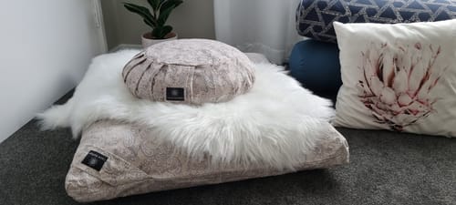 Customer photo review of Jyoti Paisley - Meditation comfort bundle