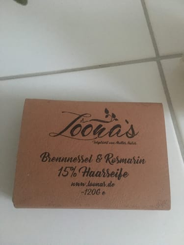 Customer photo review of 15% Lavendel mit Kamille & Kaffee Haarseife (Haarwachstum & Tiefenpflege)