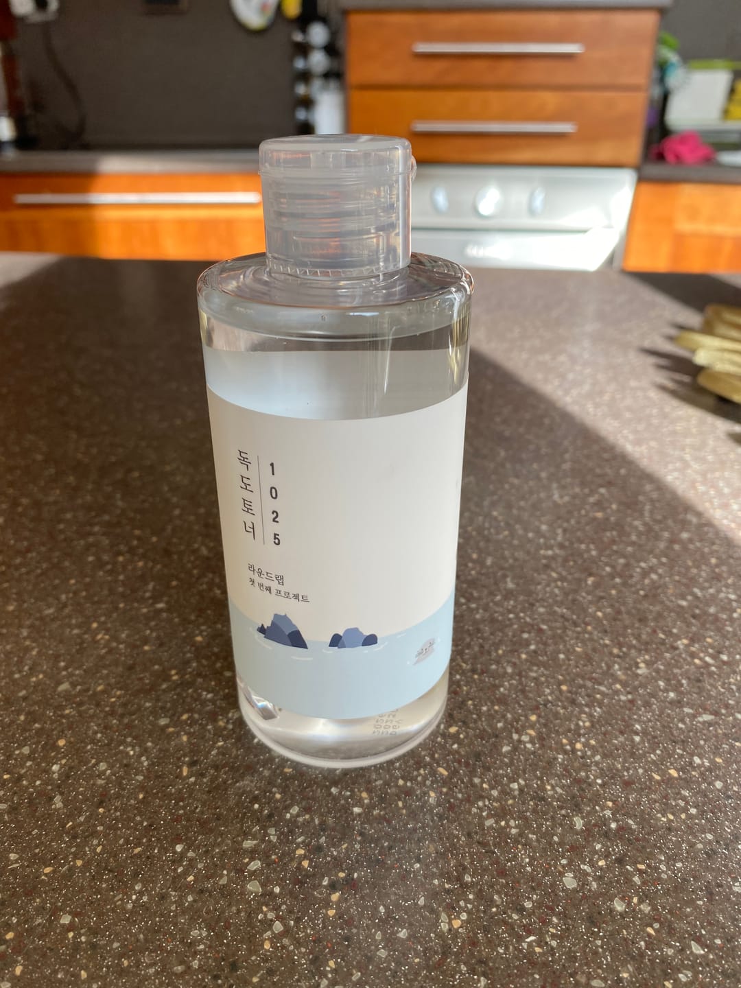Customer photo review of [ROUNDLAB] 1025 Dokdo Toner 200ml