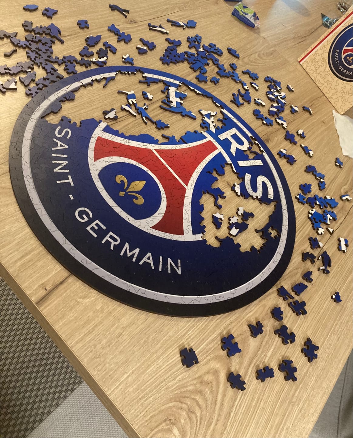Customer photo review of Logo PSG FC® - Puzzle Officiel en Bois