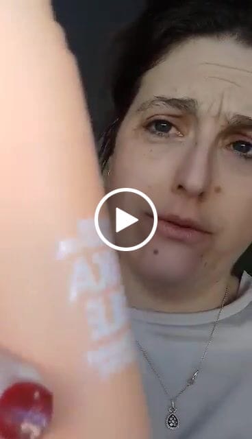 Customer video review of Le Pack Ultime : Gel Violet + Bandes Blanchissantes
